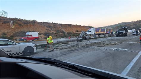 Fuerte Accidente En Autopista Zapotlanejo Lagos De Moreno Jalisco