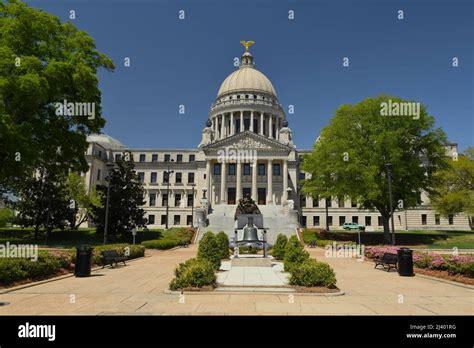 The Mississippi State Capital in Jackson, Mississippi Stock Photo - Alamy