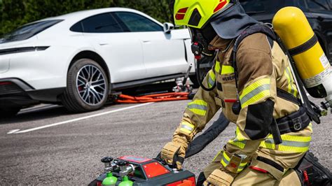 New Firefighting Tool Delivers Water Directly To Blazing Ev Batteries