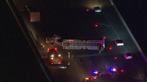 Crash Snarls Traffic On The 5 Freeway In Newhall Ktla