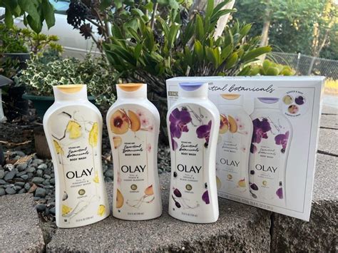 Bộ 3 Chai Sữa Tắm Olay Essential Botanicals Body Wash Eds Hàng Mỹ