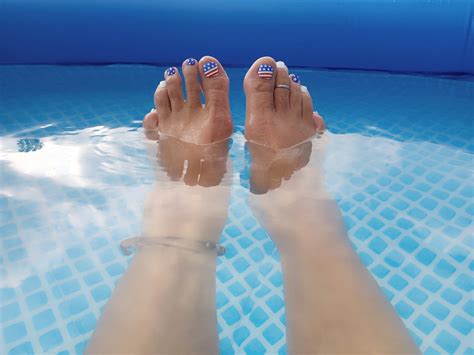 Showing Off Our Wet Pedicured Toes Nude Pics XHamster