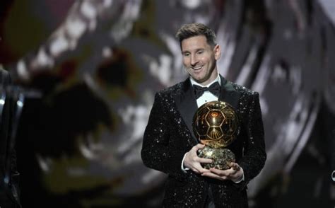 Lionel Messi a câştigat din nou Balonul de Aur pentru a șaptea oară