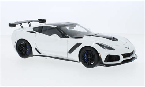 Miniature Chevrolet Corvette C Maisto Stingray Z C Blanche