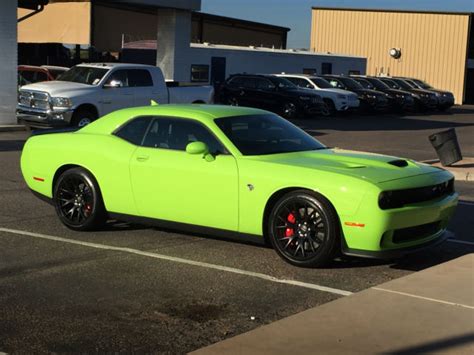 Dodge Challenger Srt Hellcat Sublime