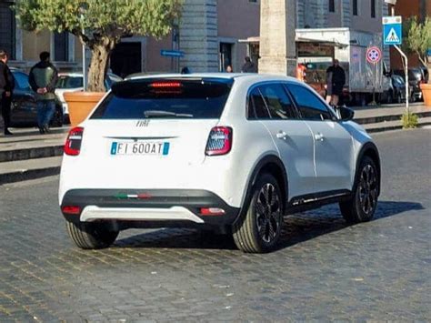 Nuova Fiat Nuove Immagini Senza Veli A Roma Foto Spia Autoblog