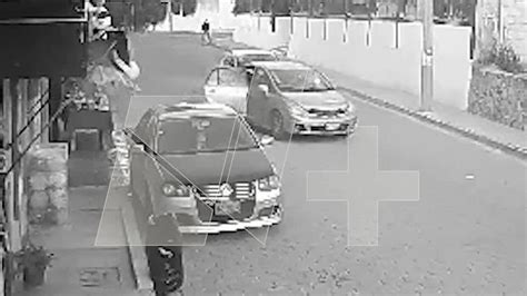 Madre Se Arroja De Auto En Movimiento Para Evitar Secuestro N