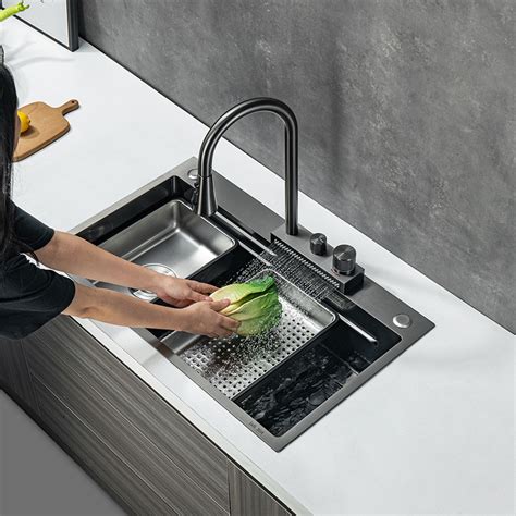 SUS304 Stainless Steel Handmade Sink Single Bowl With Faucet Hole