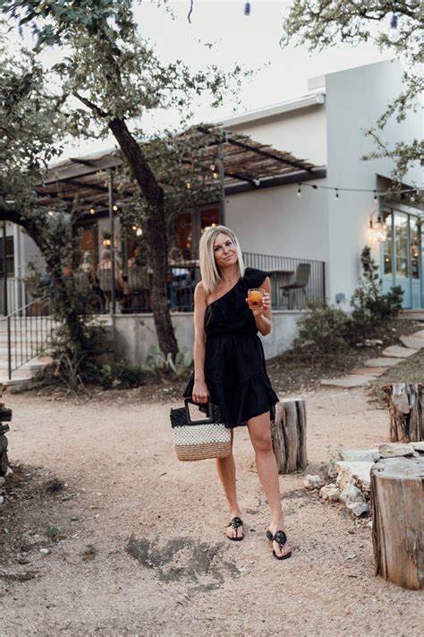 AUSTIN CITY GUIDE One Small Blonde Dallas Fashion Blogger