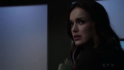 Pin by Screencaps of S.H.I.E.L.D. on Jemma Simmons | Agents of shield, Season 4, Simmons