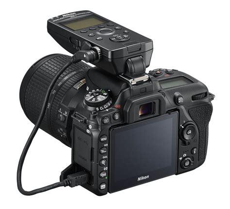 I Am D Nikon Launches New Midrange Dslr Photobite