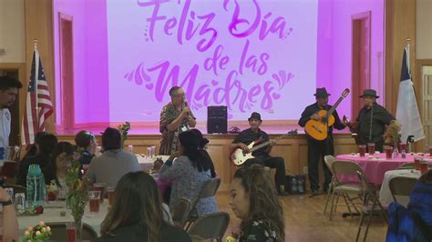 Centro De Salud Familiar La Fe Celebrates Mothers Day With Luncheon