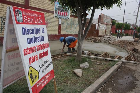 Alcalde San Luis Alcalde supervisa obras de Rehabilitación de Pistas y