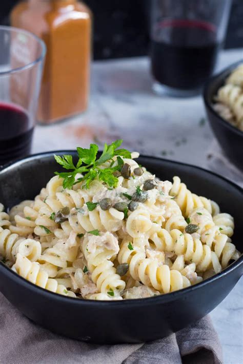 An Easy 25 Minute Creamy Tuna Pasta Recipe