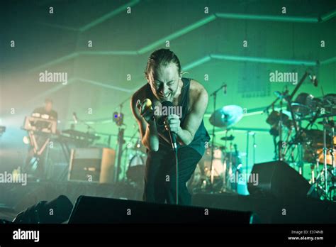 Radiohead Roundhouse Thom Yorke London Hi Res Stock Photography And