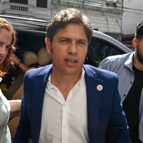 Axel Kicillof asistió a la Plaza del Congreso para participar del acto