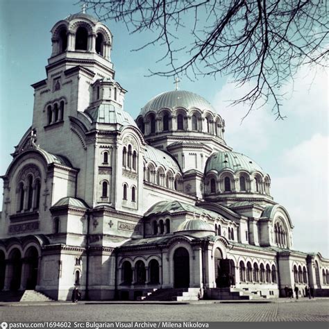 Храм-паметник „Александър Невски“