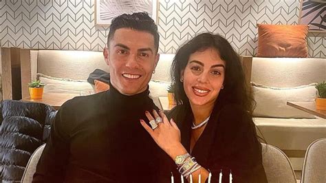 Cristiano Ronaldo E Georgina Rodr Guez Tomam Decis O Ap S Pol Micas