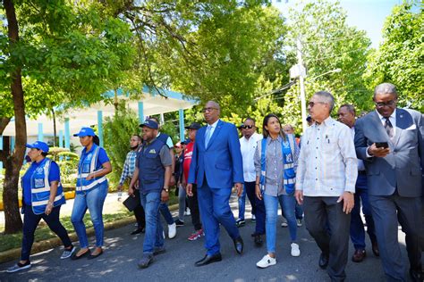 Rector Uasd Realiza Recorrido Por El Campus Universitario Para Adecuar