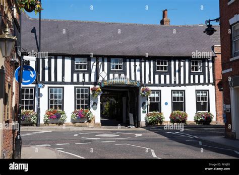 Saracens head at southwell hi-res stock photography and images - Alamy