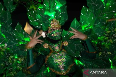 Trilogy Di Semarang Night Carnival Antara News