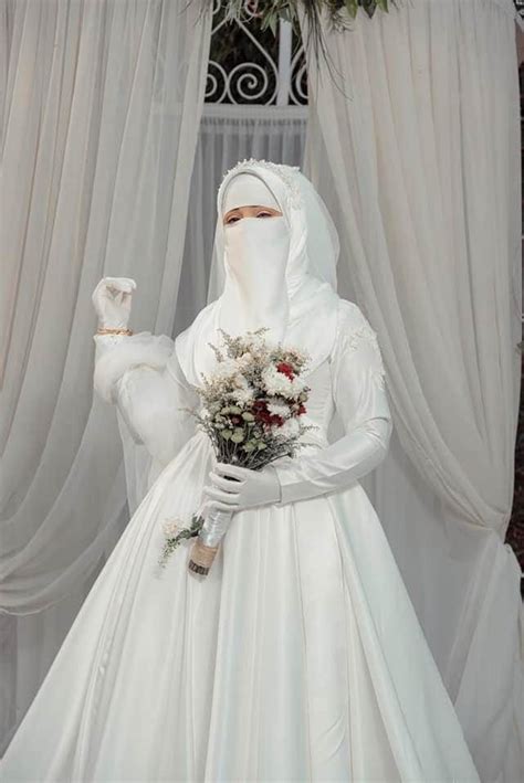 Pin By Agnes Sales On Muslimah Muslim Wedding Gown Muslim Wedding