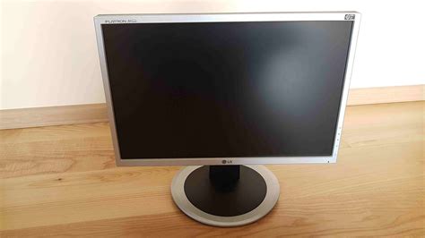 Monitor LG Flatron L194WT SF 19 Ogłoszenie