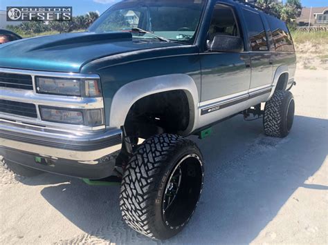 1994 Chevrolet K1500 Suburban With 22x14 76 Tis 544bm And 33125r22