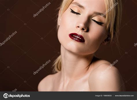 Portrait Sensual Naked Blonde Girl Posing Closed Eyes Isolated Brown