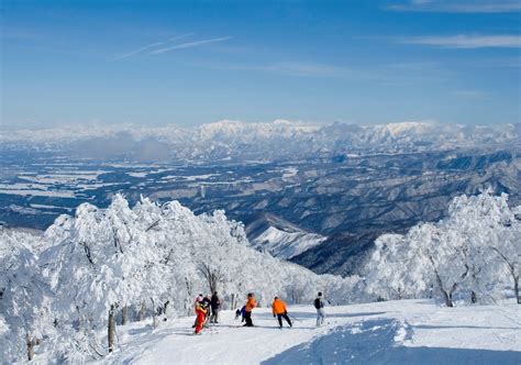 Why Nozawa Onsen is One of Japan's Premier Winter Getaways | Tokyo ...