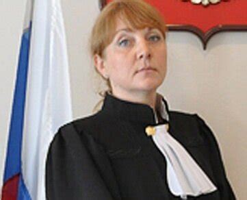 Судью омского арбитражного суда уволили за пьянство на работе | РИА ...