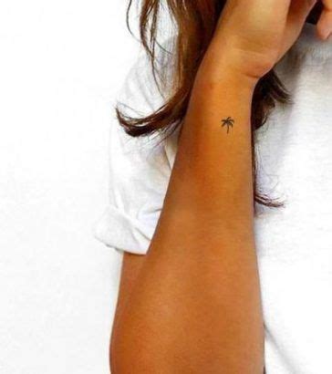 Tatouages Minimalistes Motifs Discrets Mais Ultra Canons Rep R S