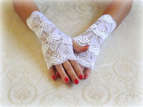 White Bridal Elastic Floral Lace Fingerless Gloves By Misslacewedding