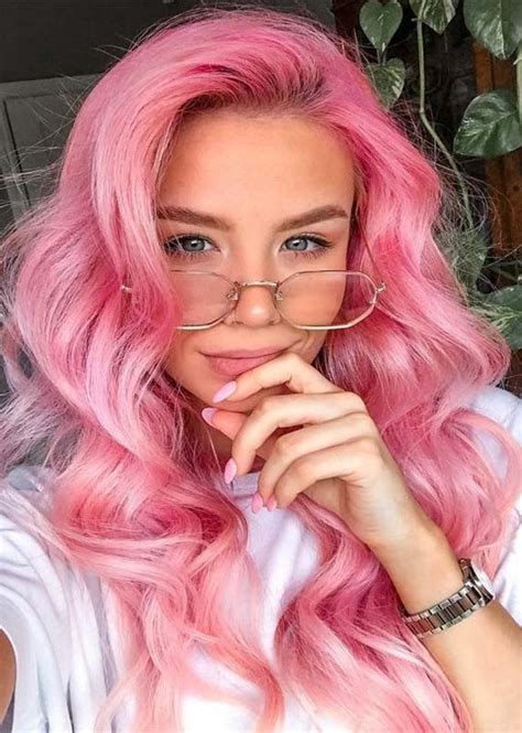 Rosa metálico la nueva tendencia para teñir tu pelo cabellorosa