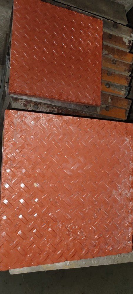 Soluble Salt Polished Vitrified Parking Tiles 1x1 Feet 30x30 Cm 1X1