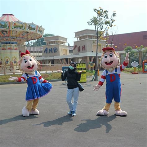 Dufan Amusement Park Reopens & Visitors Can Still Have Fun On Rides ...