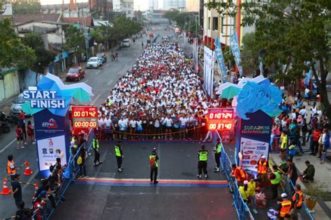 Peserta Surabaya Marathon 2019 Membludak