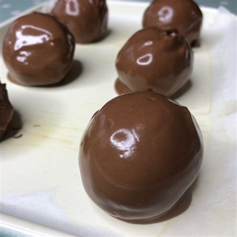 Simple No Bake Chocolate Peanut Butter Balls Buckeyes Blissful