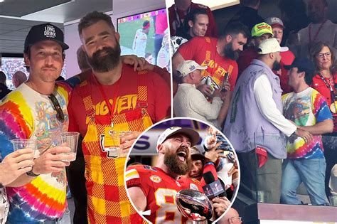 Thepatriotlight Jason Kelce Poses With Lifelong Eagles Fan Miles