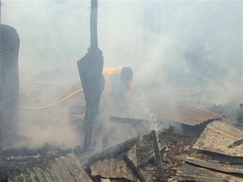 Voraz Incendio Reduce A Cenizas Vivienda En Los Miche Informativo