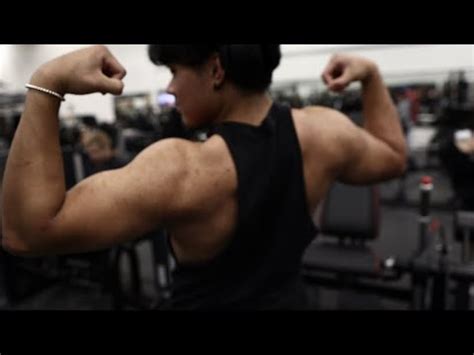 BLOWING MY BACK OUT AT PURE MUSCLE FITNESS YouTube