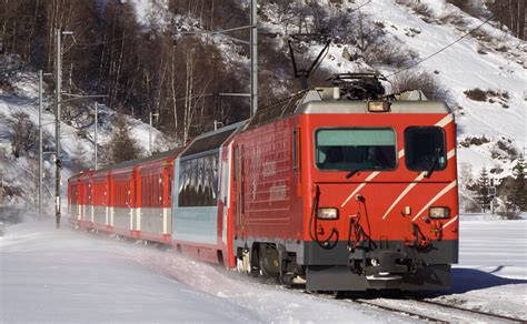 HGe 4 4 II der MGB zwischen Zermatt und Täsch