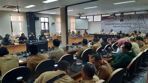 Lurah Se Kabupaten Blitar Ungkap Dugaan Pungutan Oleh Aph Terkait Kasus