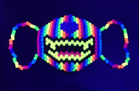 Neon Rainbow Wolf Mask 🌈 Kandi