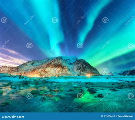 Aurora Aurora Boreal En Las Islas De Lofoten Noruega Imagen De Archivo