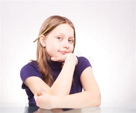 Portrait Dune Fille De Ladolescence Mignonne Image Stock Image Du