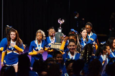 Cheerleaders L Express École Secondaire St Laurent Sony Flickr