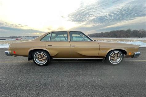 1977 Oldsmobile Cutlass Salon 5 Barn Finds