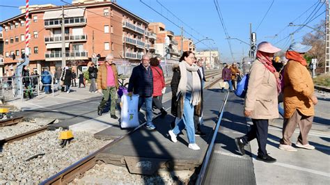 Arrenquen Les Obres Per Soterrar Un Tram De L R2 A Montcada