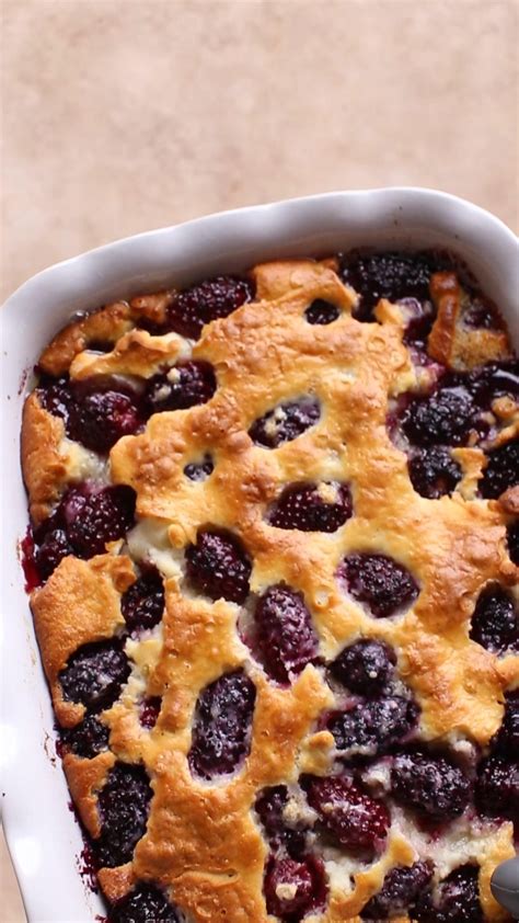 The Pioneer Woman S Blackberry Cobbler Cobbler Recipes Easy Berry